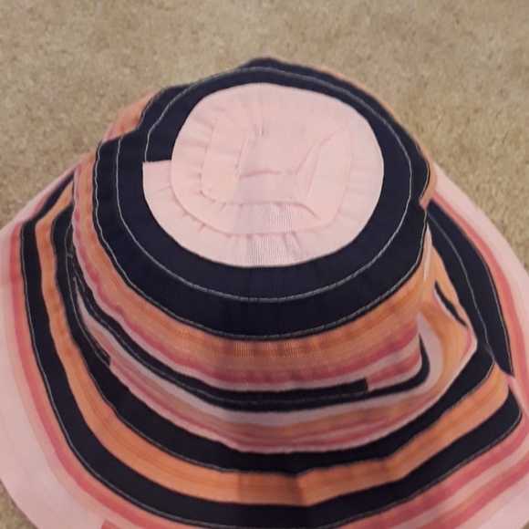 Alpine Design Adorable Bucket Hat - Picture 2 of 6